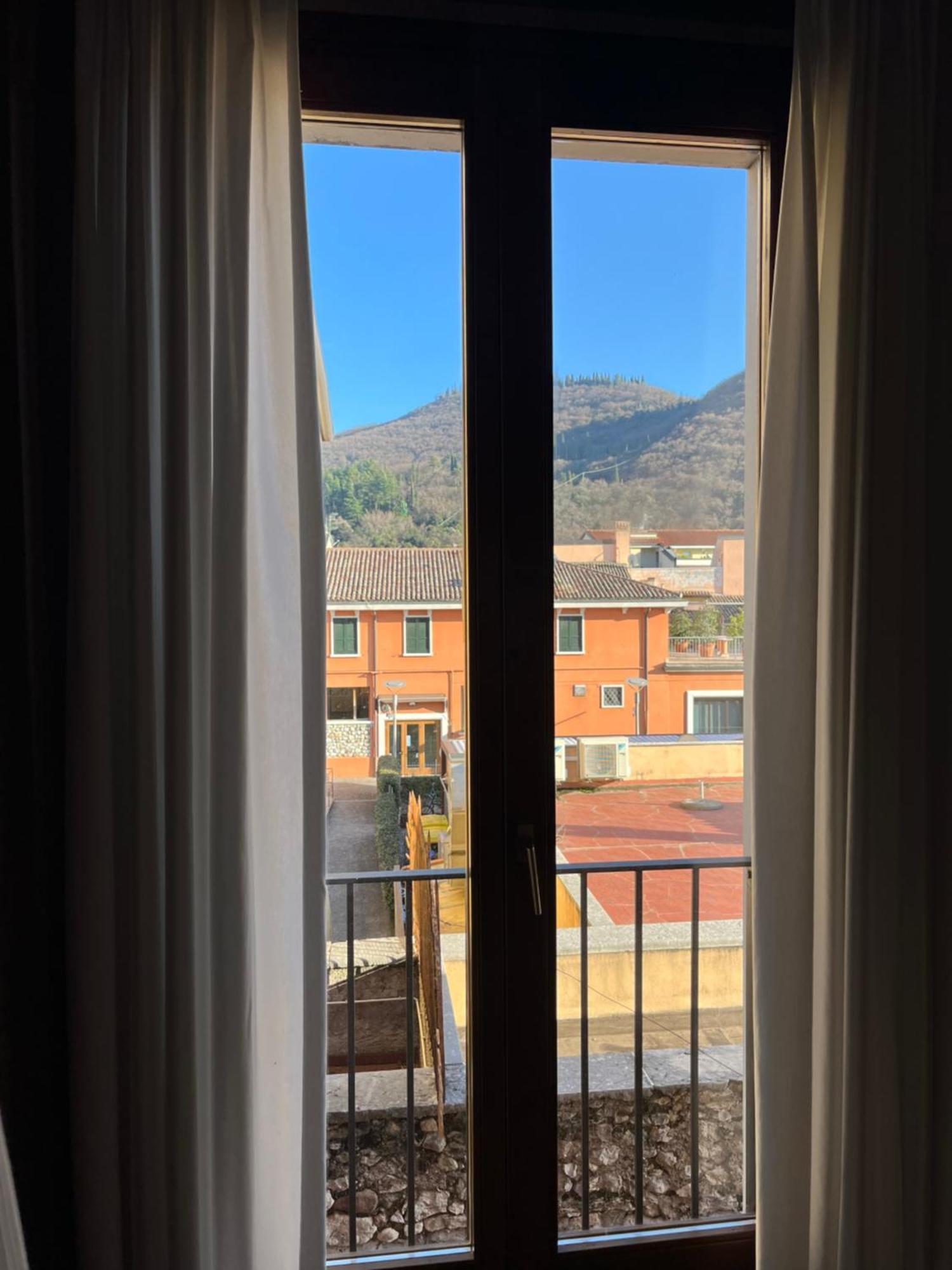 Albergo All'Ancora Garda  Buitenkant foto