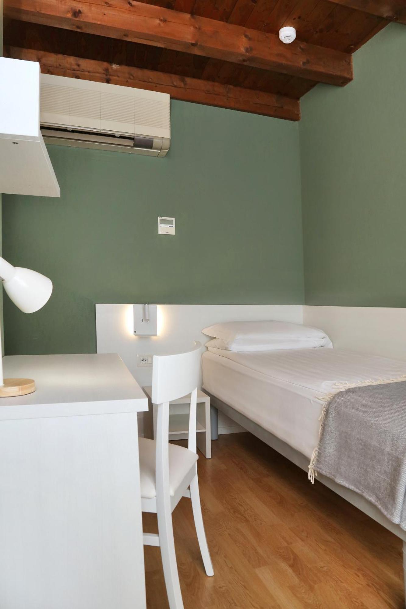 Albergo All'Ancora Garda  Buitenkant foto